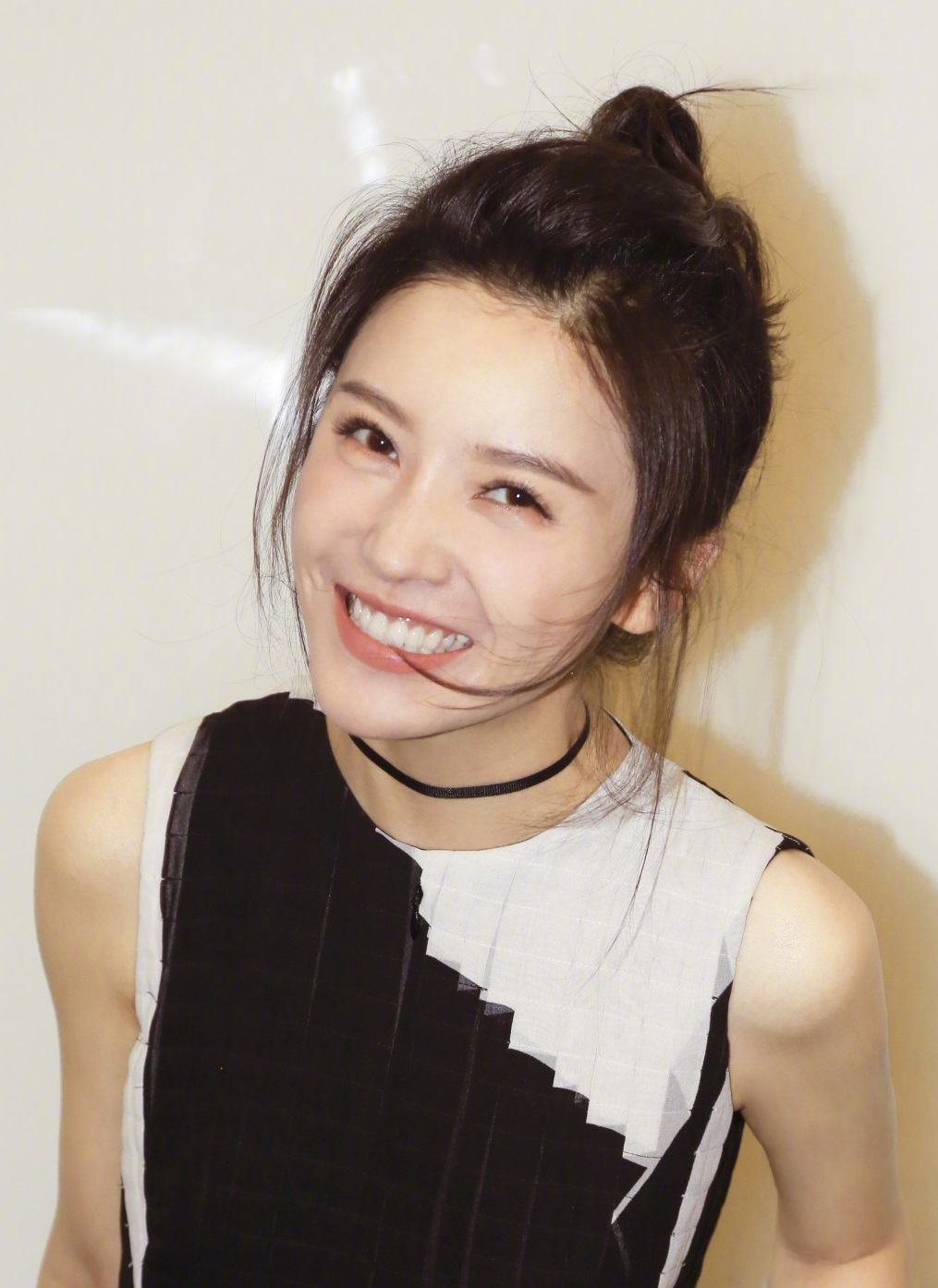 一说到杨子姗相信大家并不陌生,她是一位纯正的80后,内地女演员,歌手