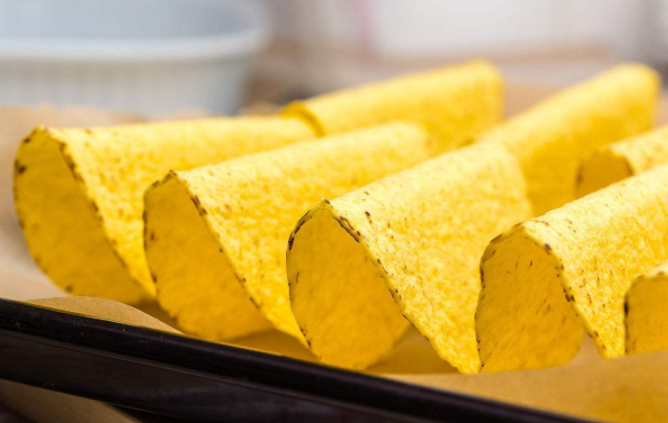 炸玉米饼不仅快速健康,而且非常美味