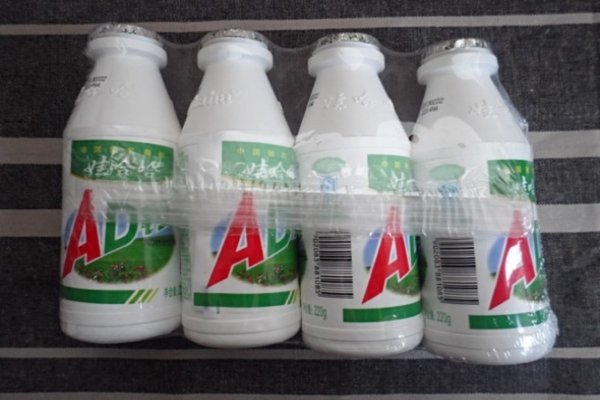 小时候最喜欢喝的饮料,再看我就把你喝掉,你都喝过几种?
