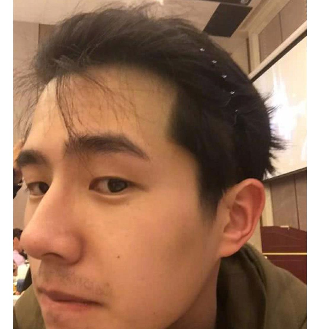 小鲜肉们自拍照比丑,这角度选的没谁了,网友:这真是有颜任性