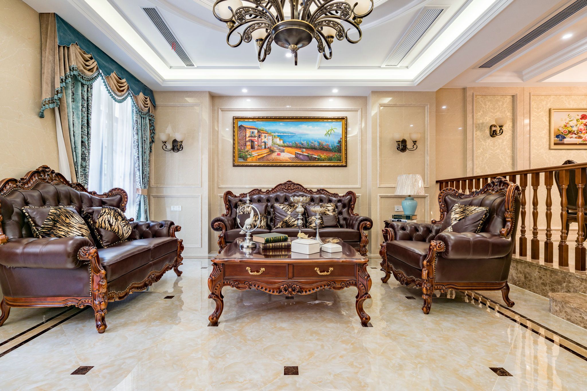 婆婆把350平米的房装修成这种美式风格,一进门就看呆了!