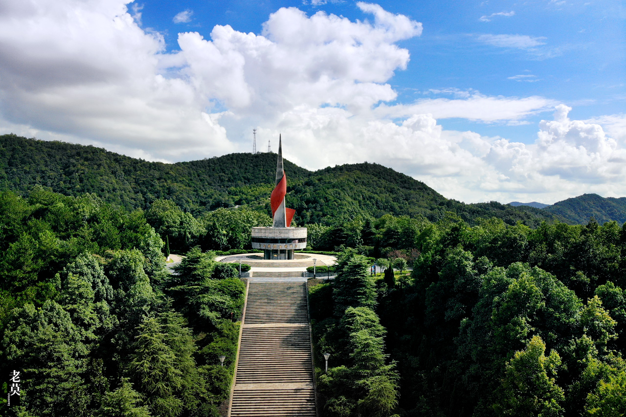 《韶山旅游区欢迎您,改革开放40年日月换新天》 韶山烈士陵园