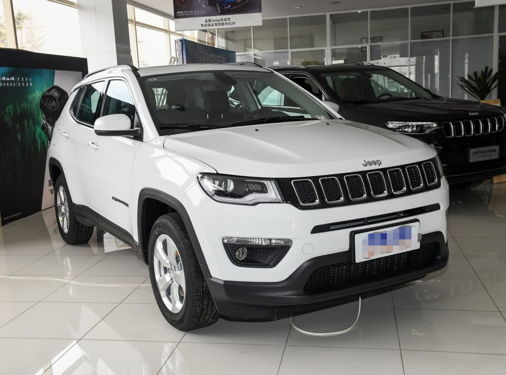 jeep指南针新颜出镜,不足16万,气场很足,网友:惹人爱!