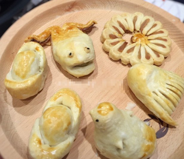青蛙酥形似青蛙,酥松香甜,看了说不定你会爱上!