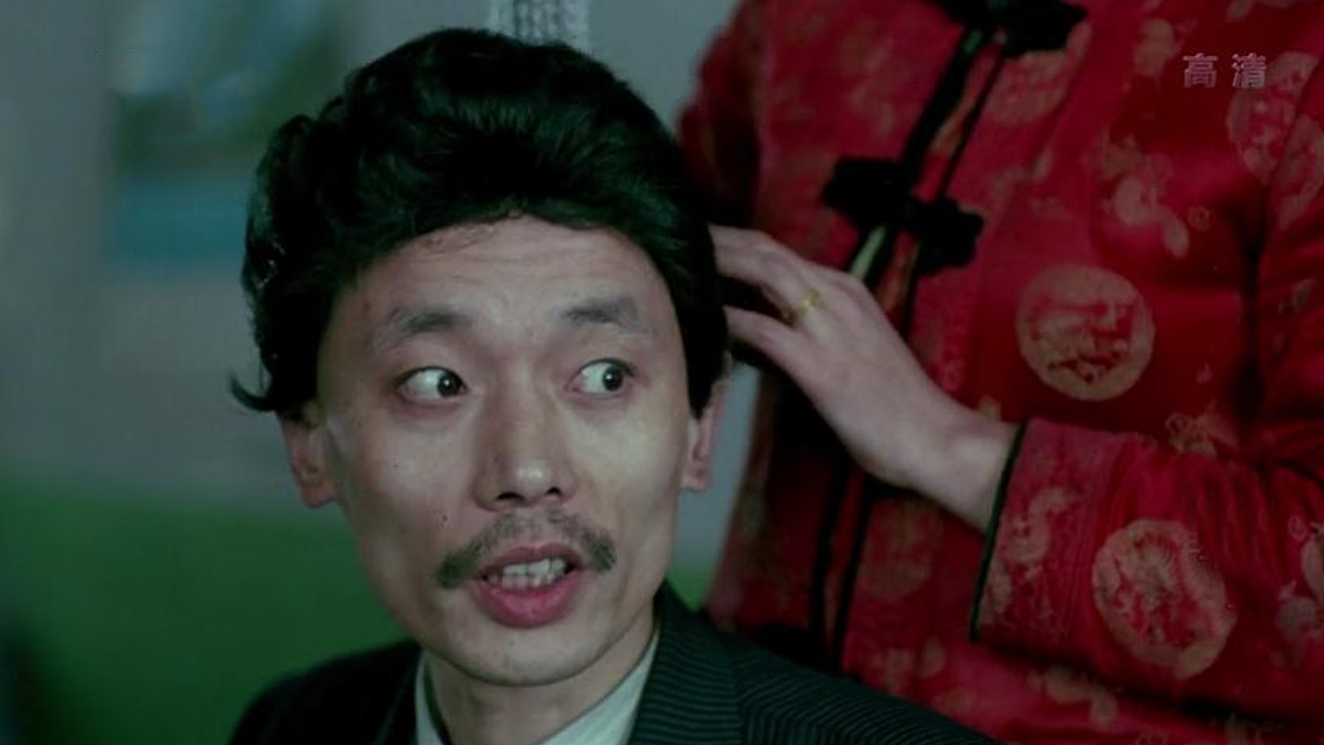 在华语影史经典之作《霸王别姬》中,葛优饰演袁世卿袁四爷一角,一个被