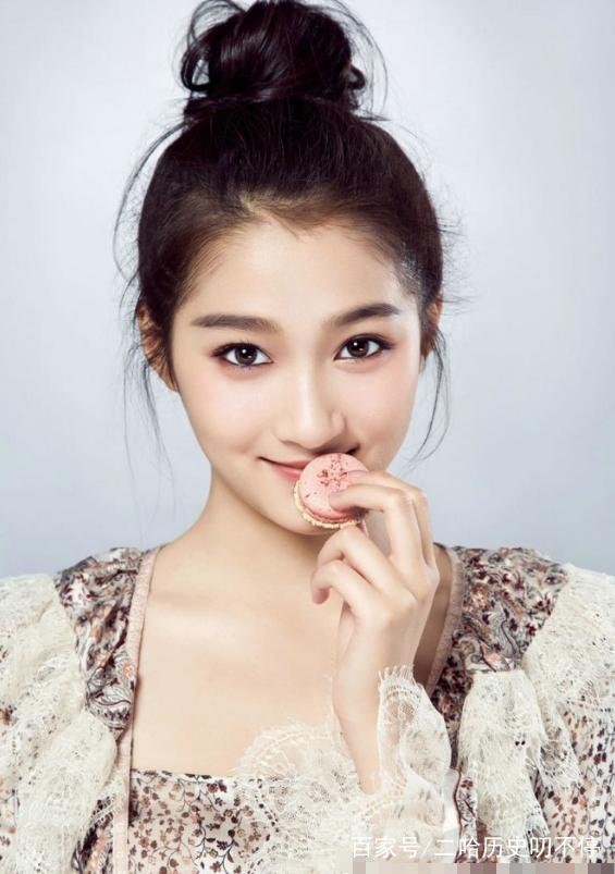关晓彤,相信大家应该对她非常的熟悉了吧,她是一位非常优秀的女演员