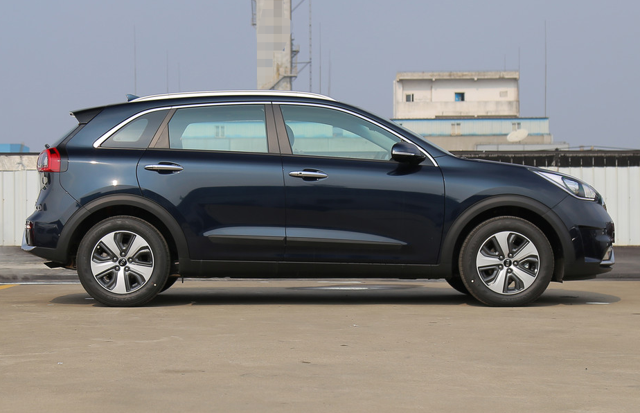 极睿1.6l双离合豪华版,炫酷的外表,看上去非常的有个性