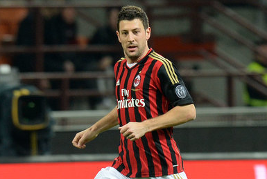 官方:博内拉正式退役,加入米兰教练组