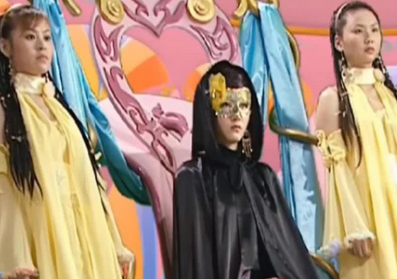 她是魔仙堡最强女王,全身却只披一个麻袋,网友:优秀的都低调