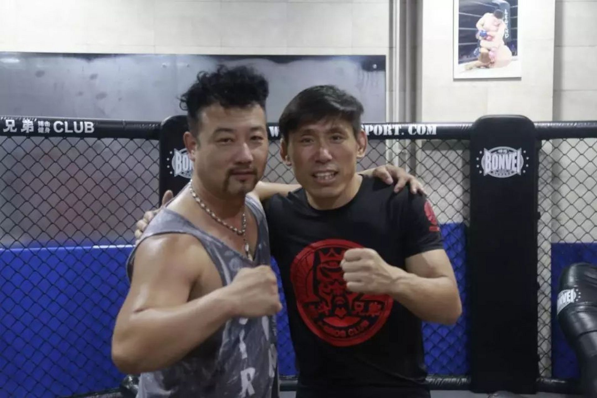 八极拳大师仇宝龙成为梅惠志的徒弟,网友调侃徐仇之战没希望了!