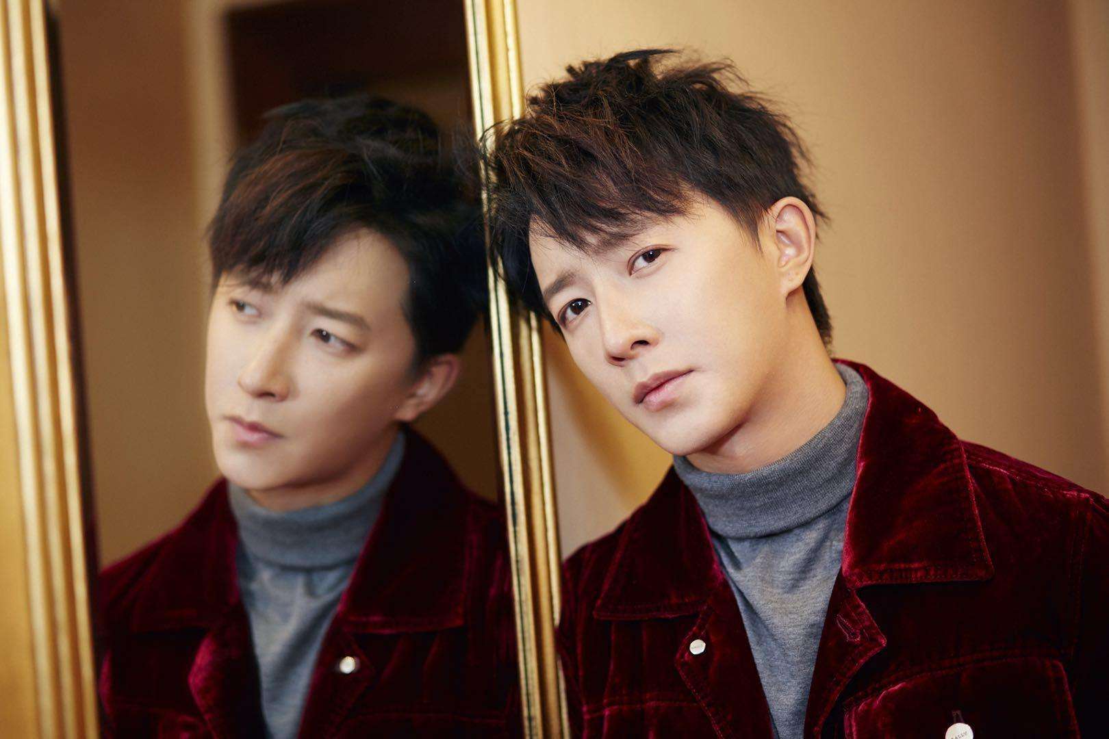 韩庚和金在中久违同框,活动后把酒言欢,还是曾经花美男的样子!