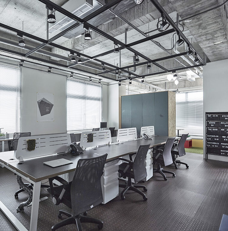 好想在这种地方上班!简约粗犷的工业风办公室!