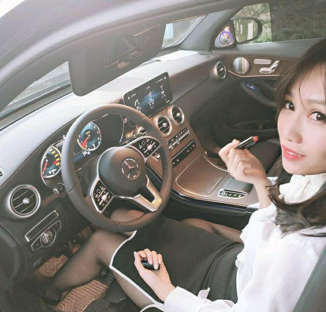 44万就能落地,后备箱能装下1.7米大长腿,这款奔驰glc260你喜欢吗