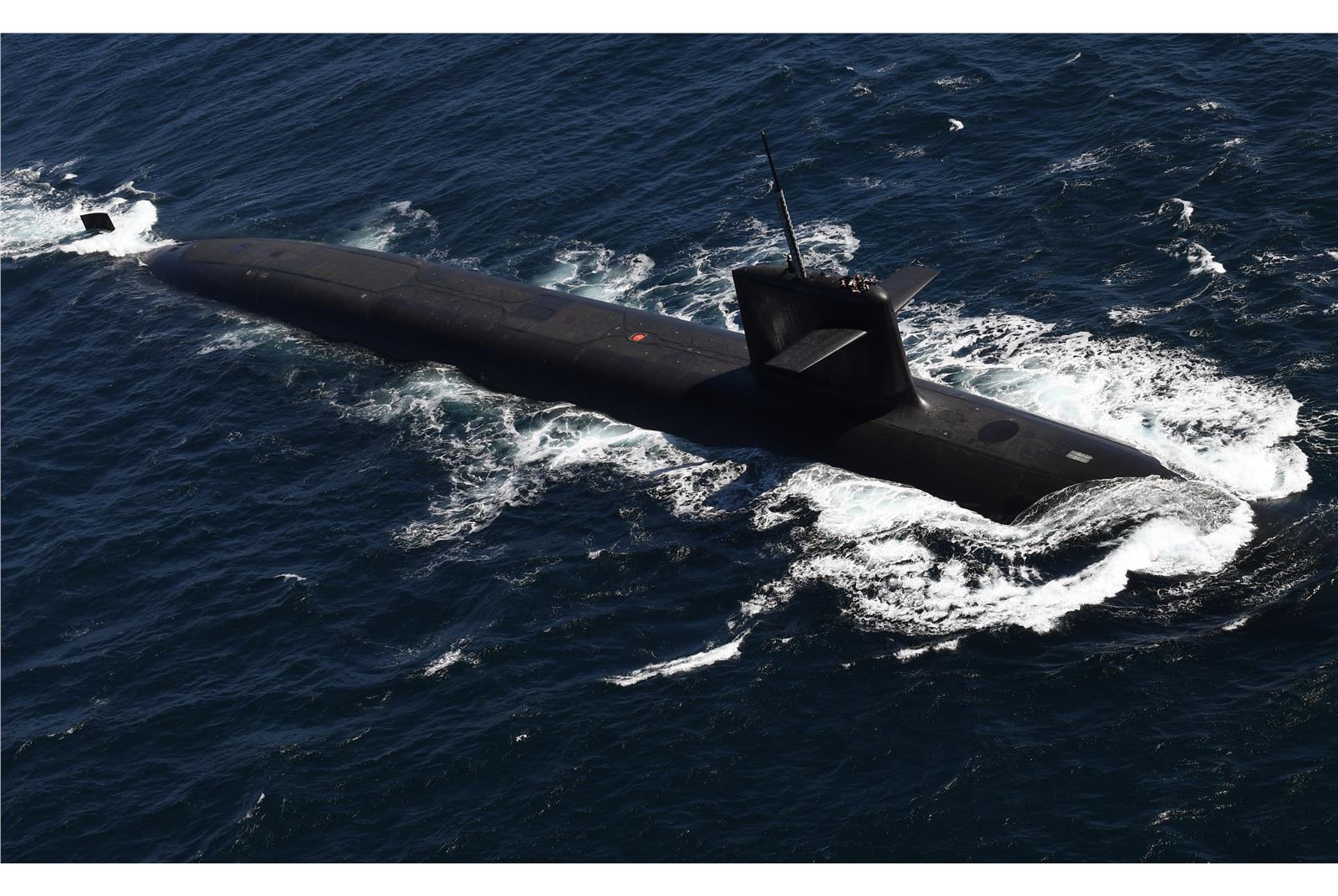 法国要当全欧洲老大世界第四:这一出手就增加核武器投入