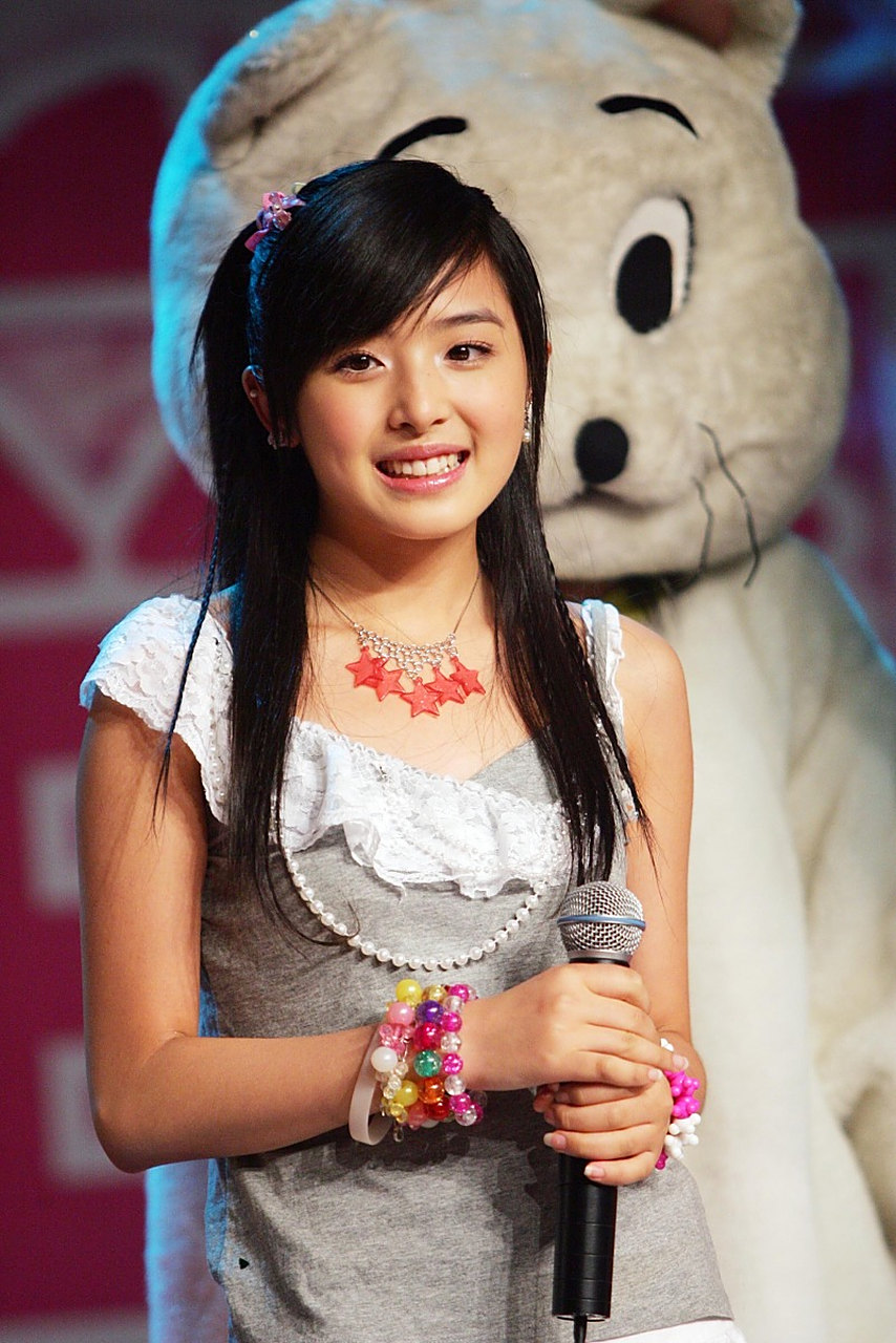 明星八卦# 【张含韵否认与彭冠英恋情】近日,有网友爆料称张含韵与