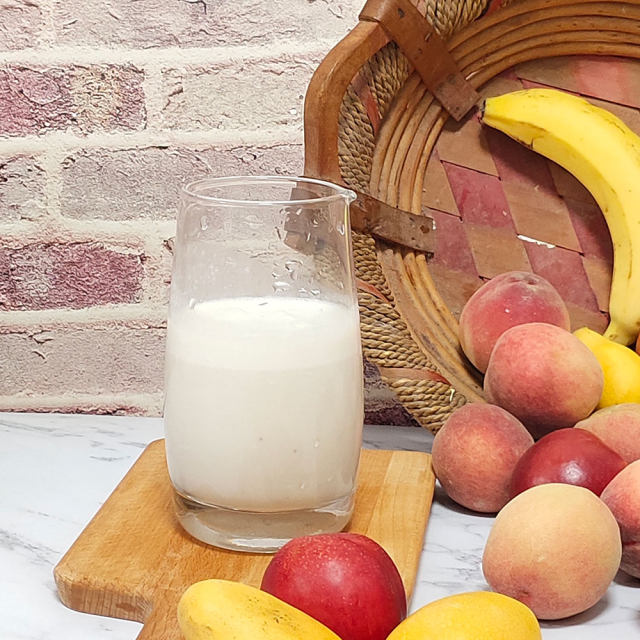 牛奶香蕉汁,不加糖也能又香又甜,特别适合晚餐吃