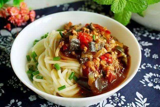 东北的打卤面是一绝,你吃过正宗的吗?这里又有什么讲究呢?