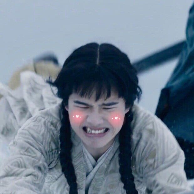 有一种"整容"叫刘昊然女装,看他扎双马尾摔倒的样子,楚楚可怜