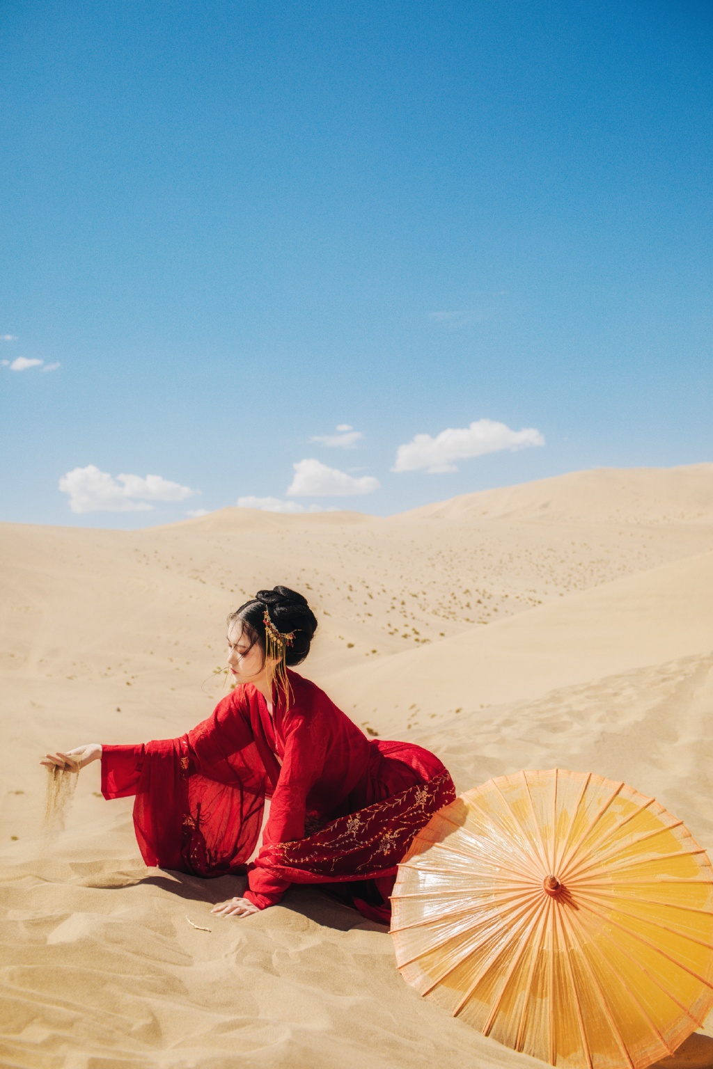 汉服古风:大漠红颜,穿越千年的伤痛,只为求一个结果