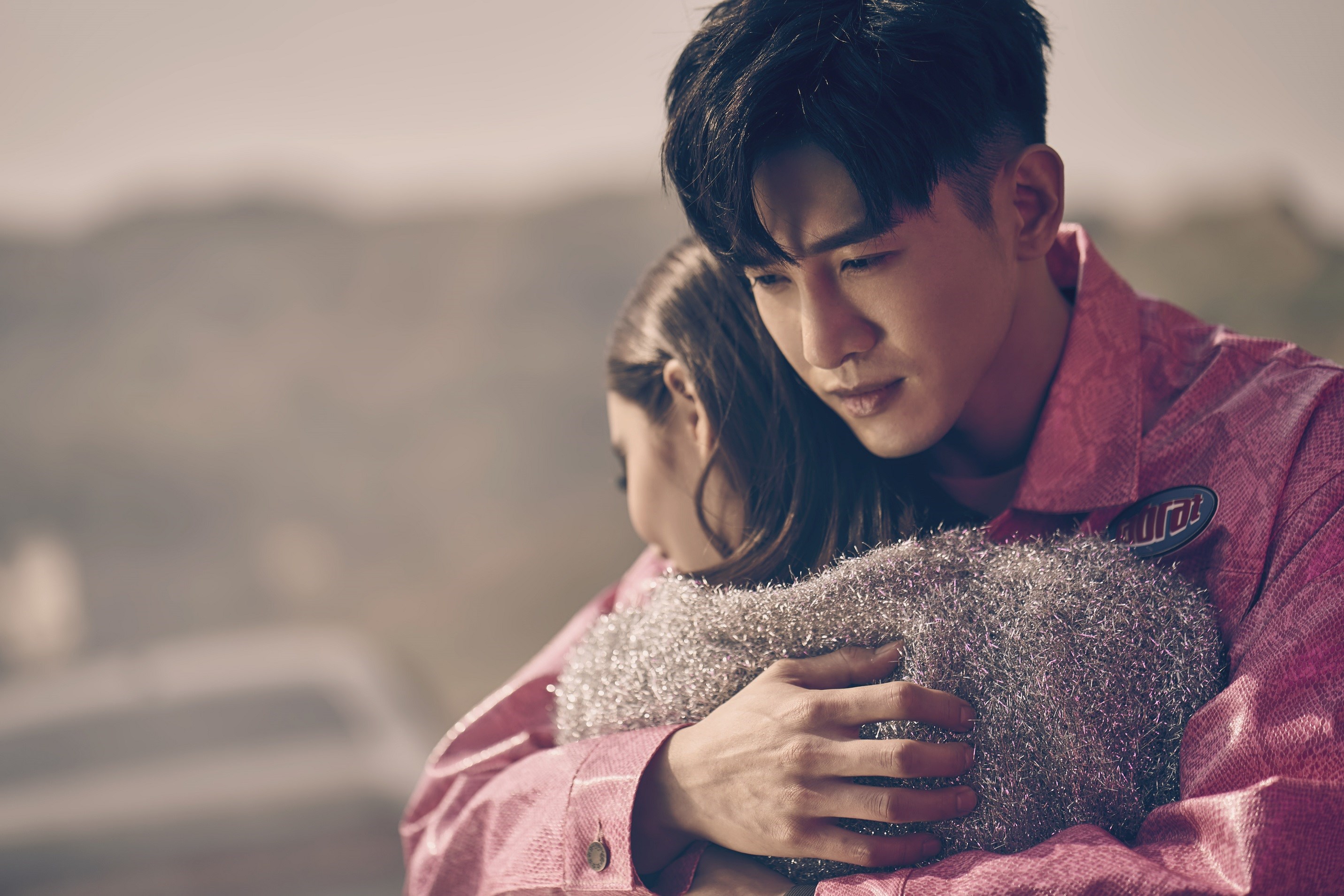 张立昂全新mv《感应心电》正式上线 金曲名导掌镜上演公路艳遇奇想