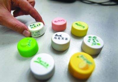 饮料瓶盖上的"再来一瓶",为何变成了"1元换购",原来是这样