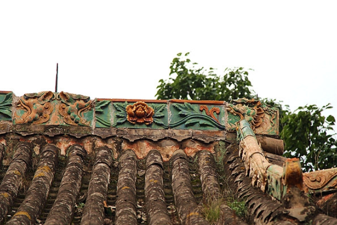 歇山顶就是歇山式屋顶,这种样式宋朝时期称为九脊殿,清朝改称为九脊顶