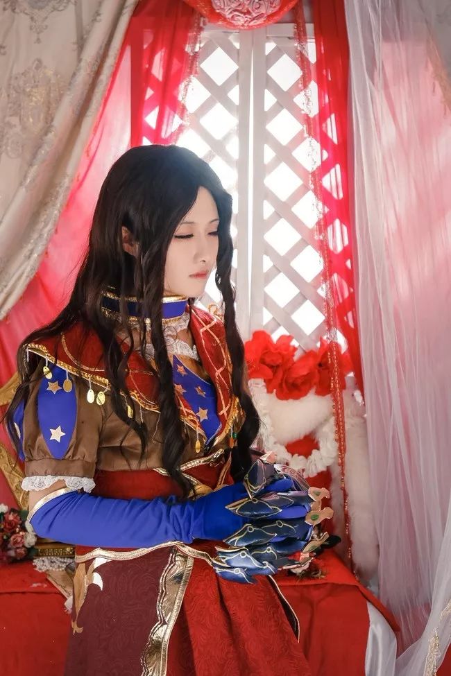 cos美图:fate——达芬奇,网友:最美学霸上线了!