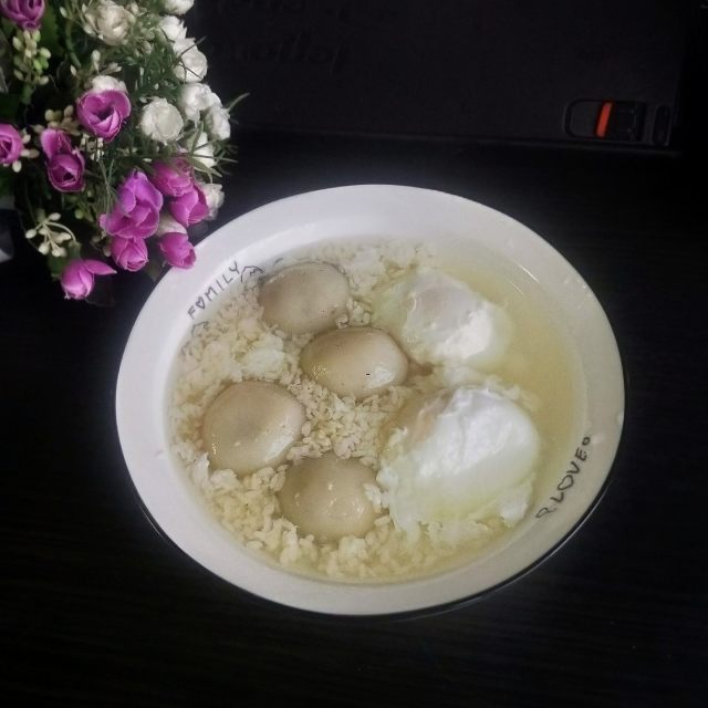 醪糟鸡蛋大汤圆,软糯香甜,生津开胃,太好吃了