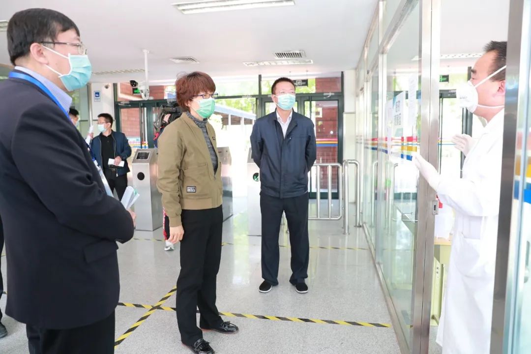 顺义区委副书记,区长孙军民调研检查高三年级试开学工作!