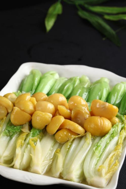 名师指点:板栗烧菜心的制作技巧