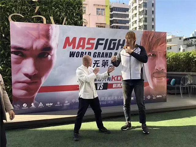 ko两米巨人崔洪万后,一龙能否战胜昆仑决冠军曼尔干?