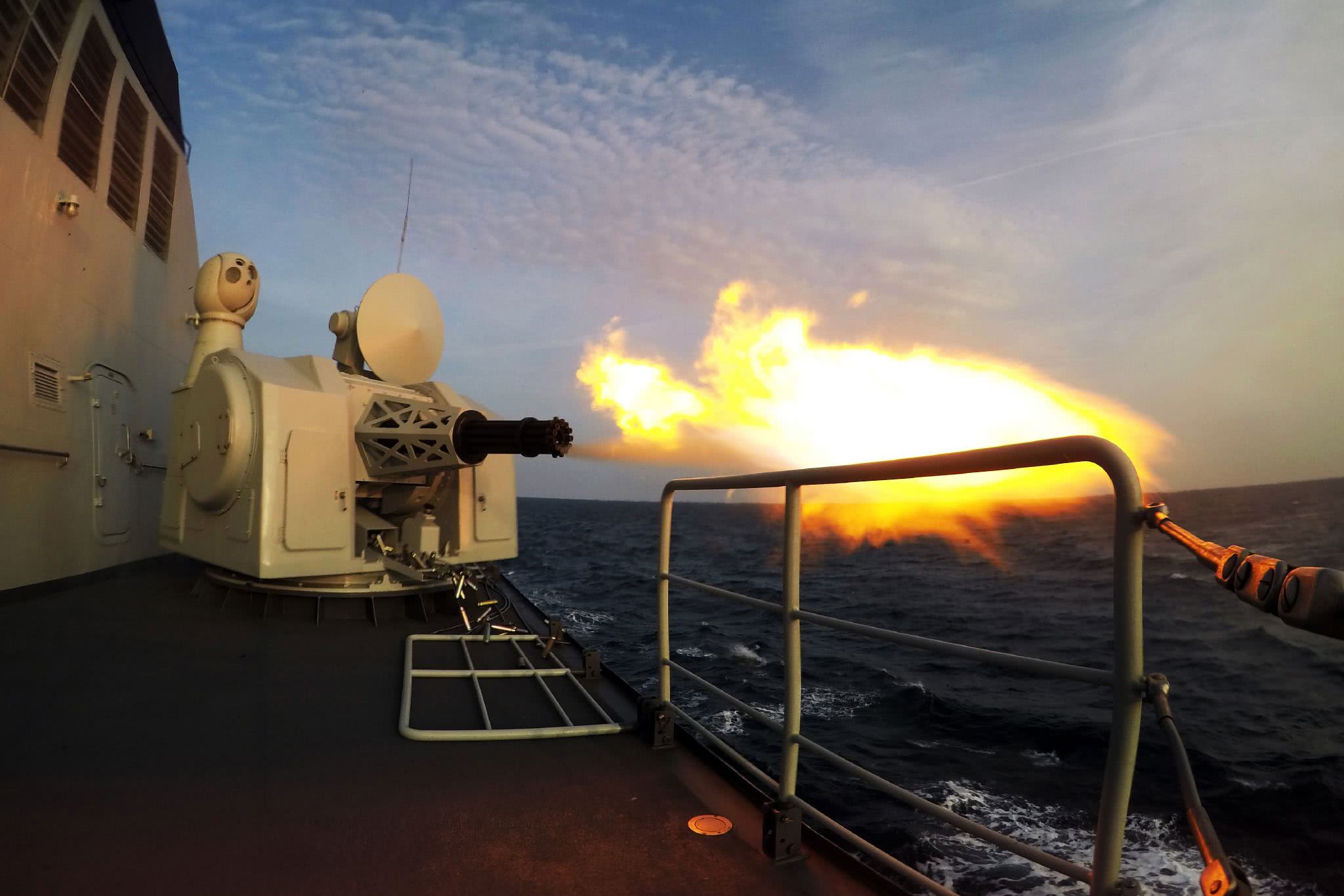 射速每秒7千发!近防炮每秒投射大量弹药,为何只有几百发备弹?