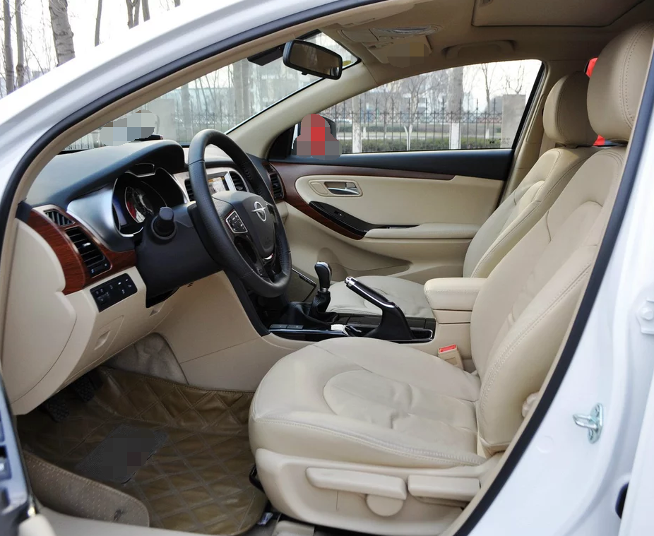 海马m8,充斥着很多现代元素,给人一种很舒服的感觉!