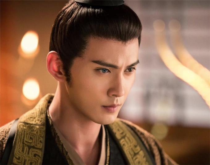 《汉中王传》皇族少年平乱灭董,再铸辉煌八千里,誓要翻天覆地