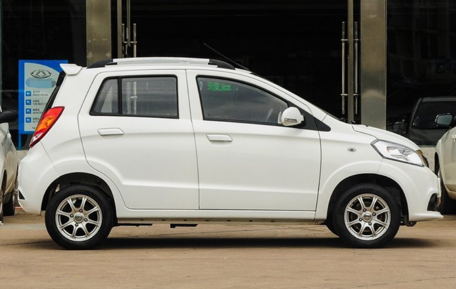 江铃e100增加全新的设计理念,颜色爆款,是不是非常喜欢呢