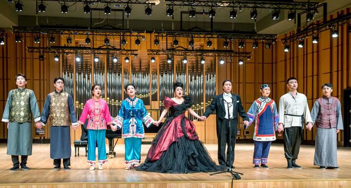 中国三大女高音之一胡雁,杭州举办音乐会