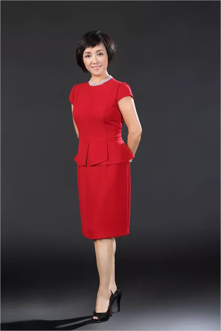 温州人物志 | 黄依群:倾尽才情 勾勒舞台春秋