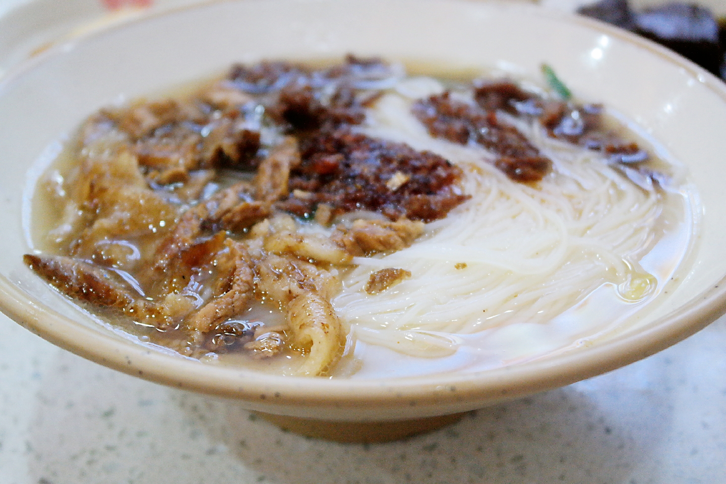 清汤粉:龙岩人最喜欢的美食,咸肉,牛油渣……很特色!