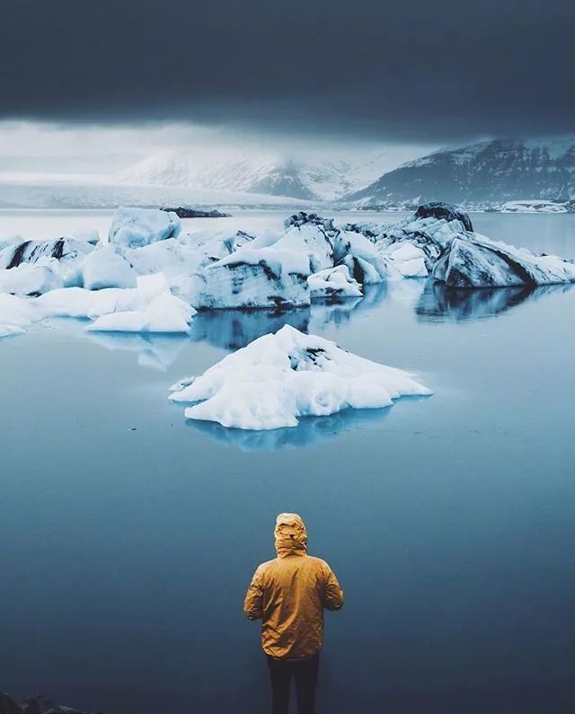 早上好正能量句子图片:只需勇敢前行,梦想自会引路