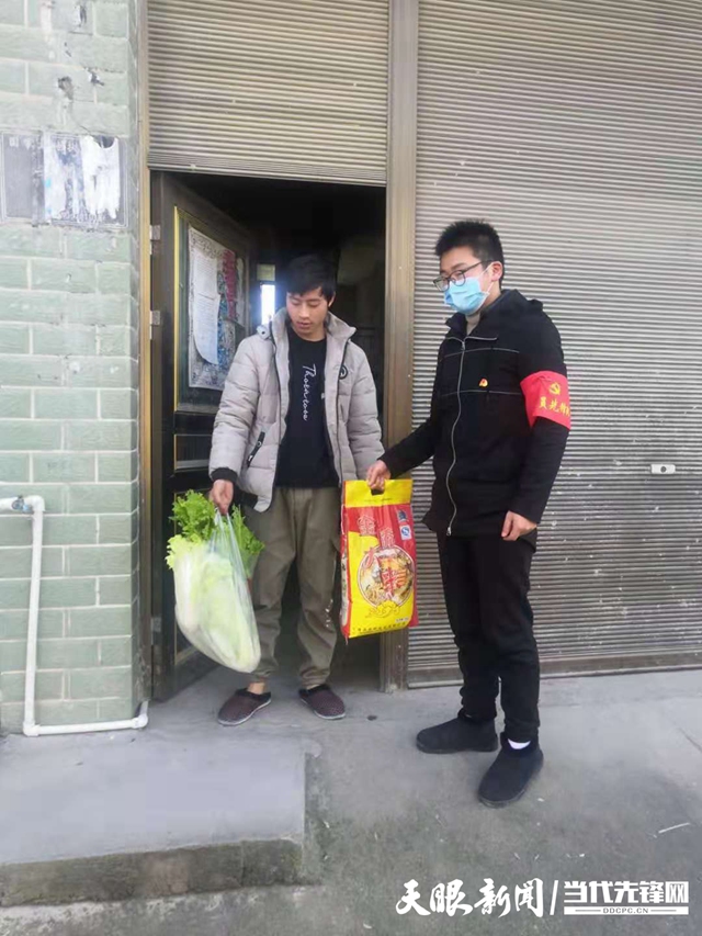 「众志成城抗疫情」平塘县克度镇:第一书记化身"抗疫战士"筑起安全墙