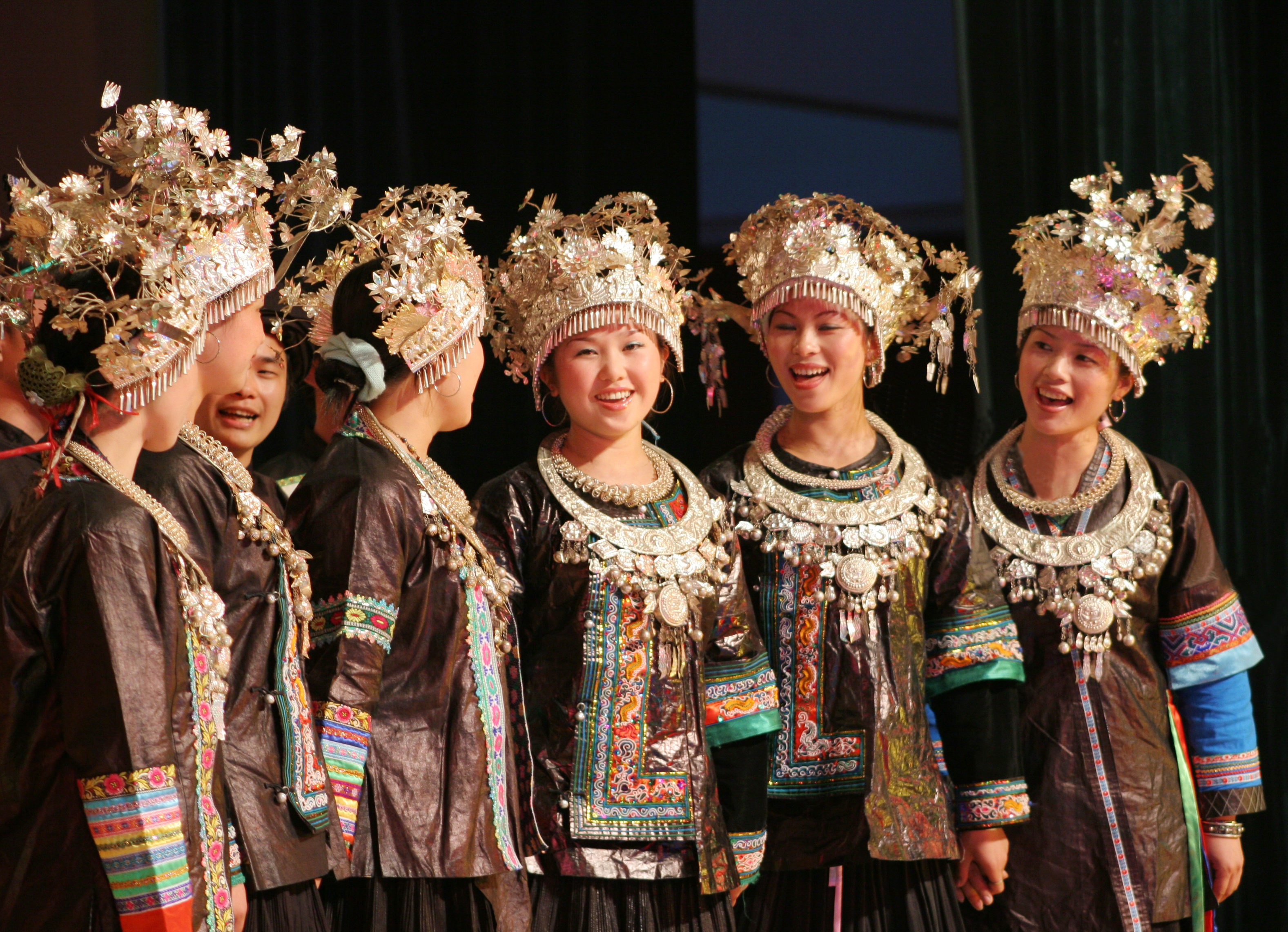 喝拦门酒,吃合拢宴,听侗族大歌 来湖南通道过个有味的侗族年