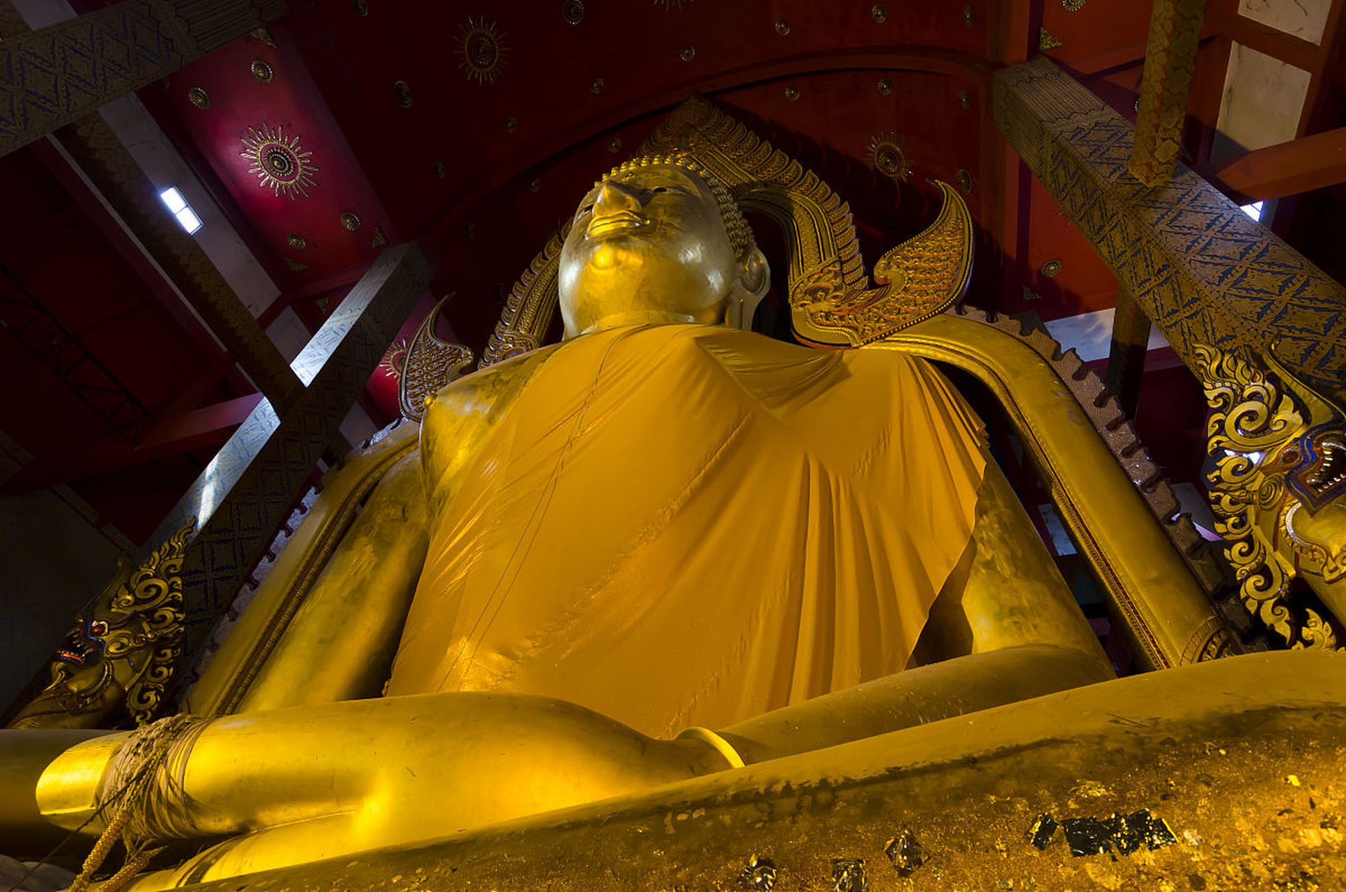 卧佛寺这个宁静的寺庙以其壮观的卧佛雕像而闻名,传承佛教文化