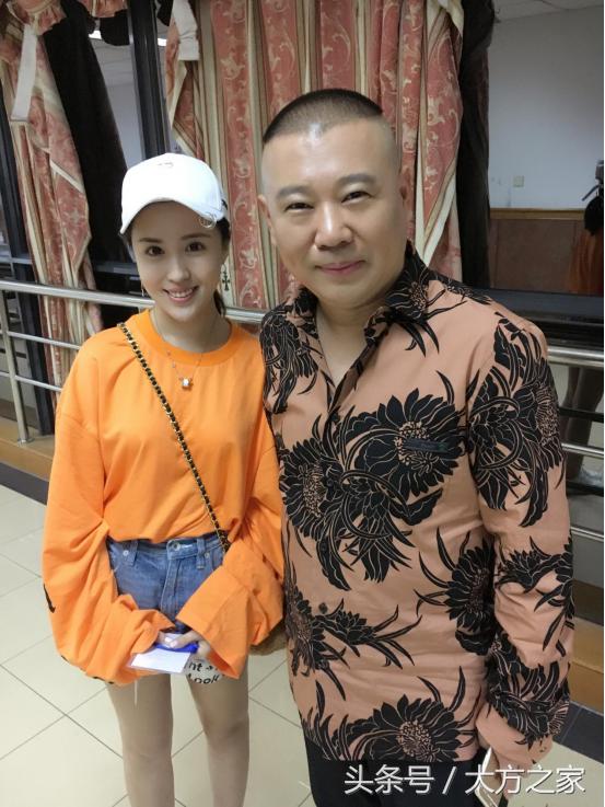 被赵本山开除的徒弟关小平,女儿关思慧如今火过赵本山女儿球球