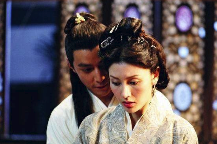 李甲亲手卖掉情人杜十娘,不单因为别人的挑唆,他也有难言之隐!