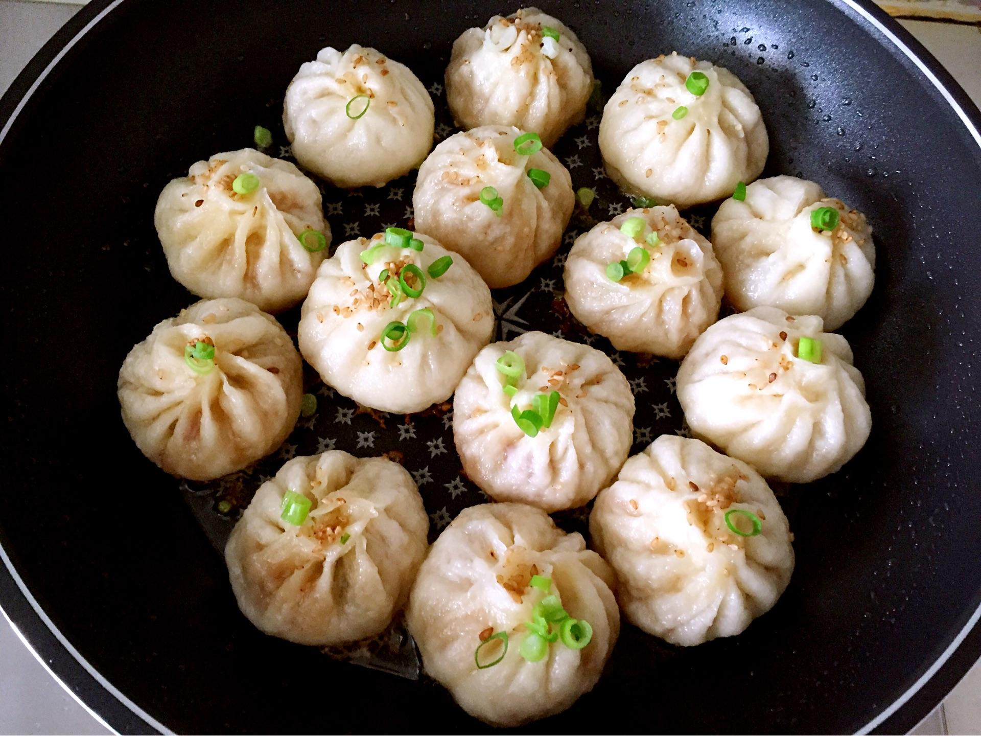 "水"煎包子时,加冷水还是加热水?很多人做错了,难怪不好吃