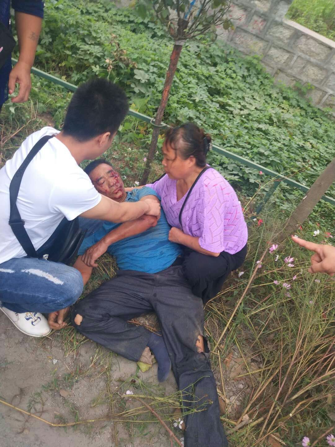 河南一民工装修时坠亡 家属6人讨要说法被三轮撞飞
