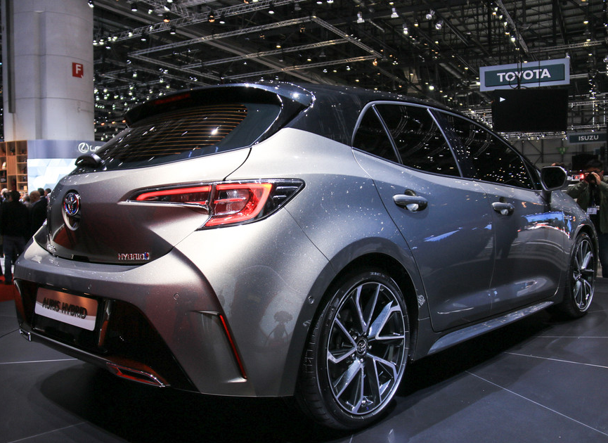 高端大气上档次的丰田auris,很霸气,漂亮,时尚比较具有层次感