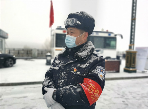 抗疫战士的微信"朋友圈"