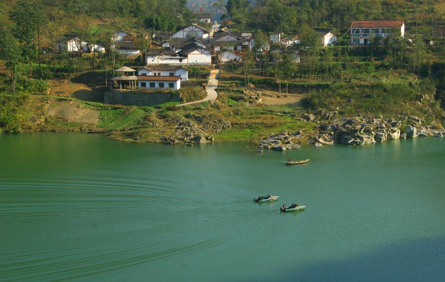 石泉莲花湖,你不来这里放松一下,看看这里的景色吗?
