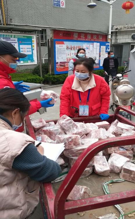 十方庵社区党委书记郭小红:铿锵玫瑰"疫"线绽放芳华